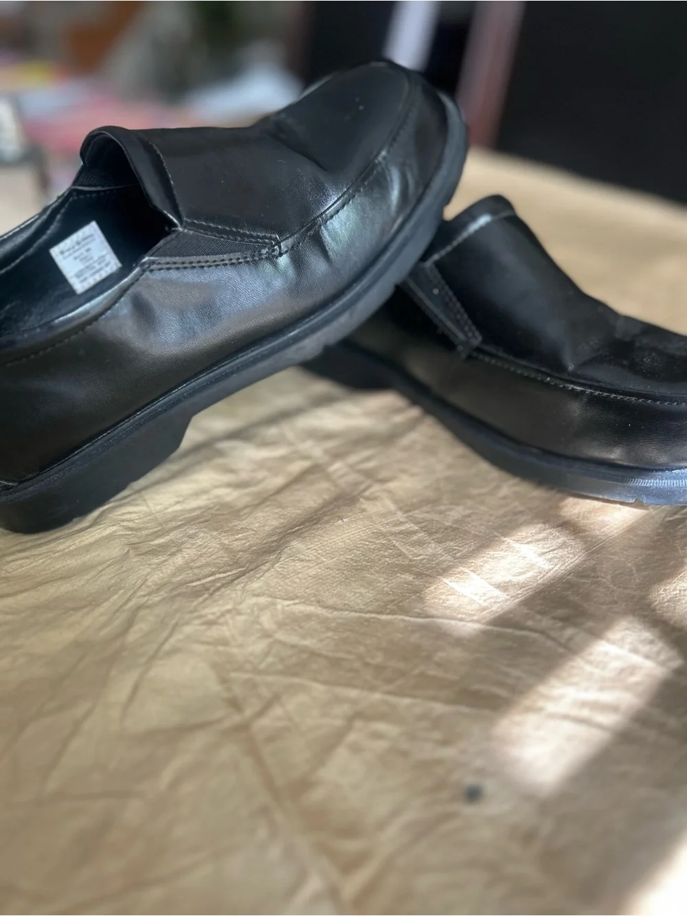 Buster Brown Boys Black Slip-On Dress Shoes size 6m.